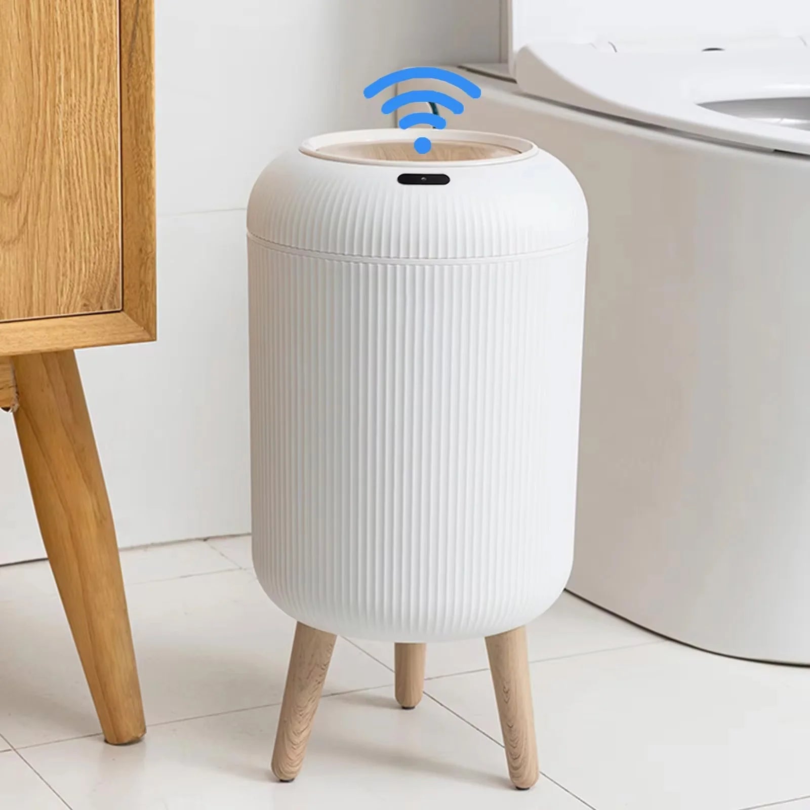 AUTOMATIC TRASH CAN WITH LID